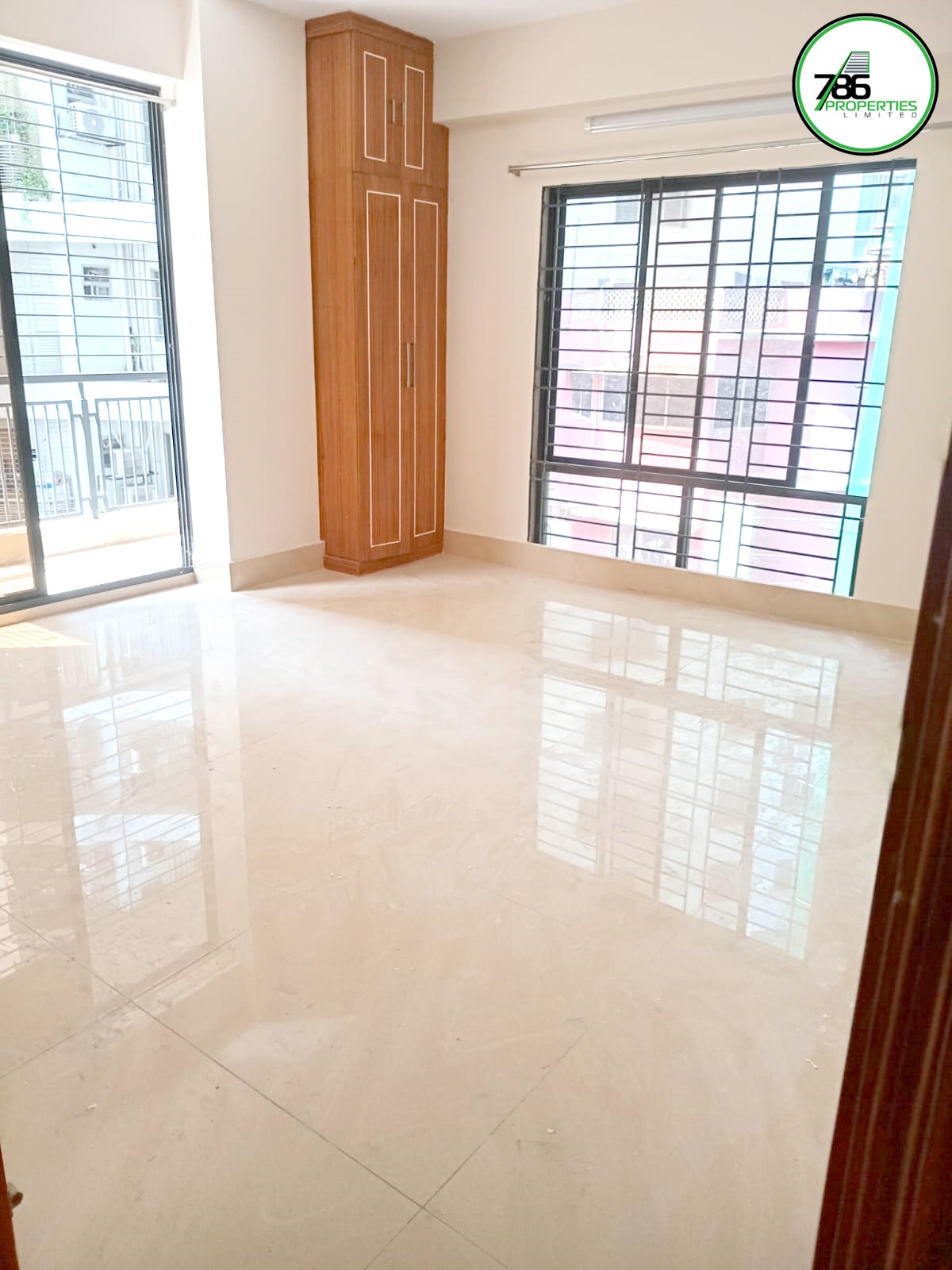 2300 sft New ready flat @ Siddheshwari