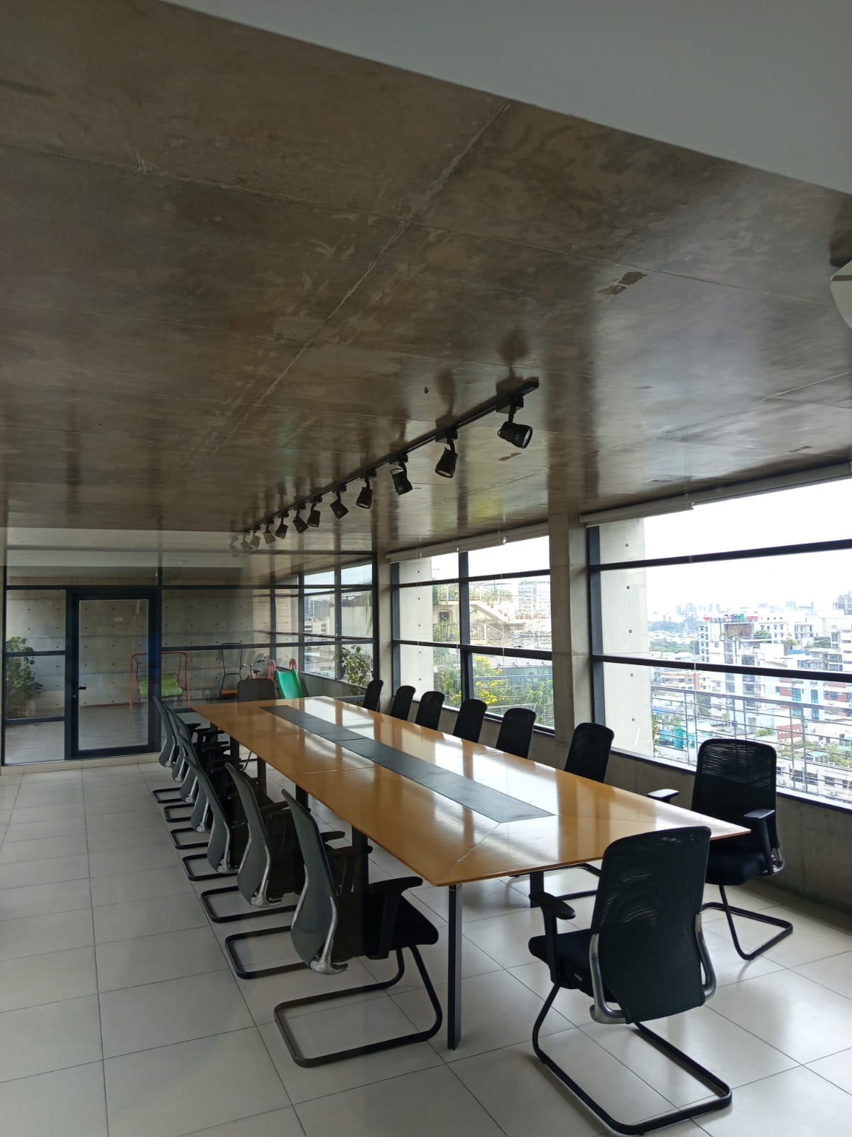 4000 sft Flat for Rent